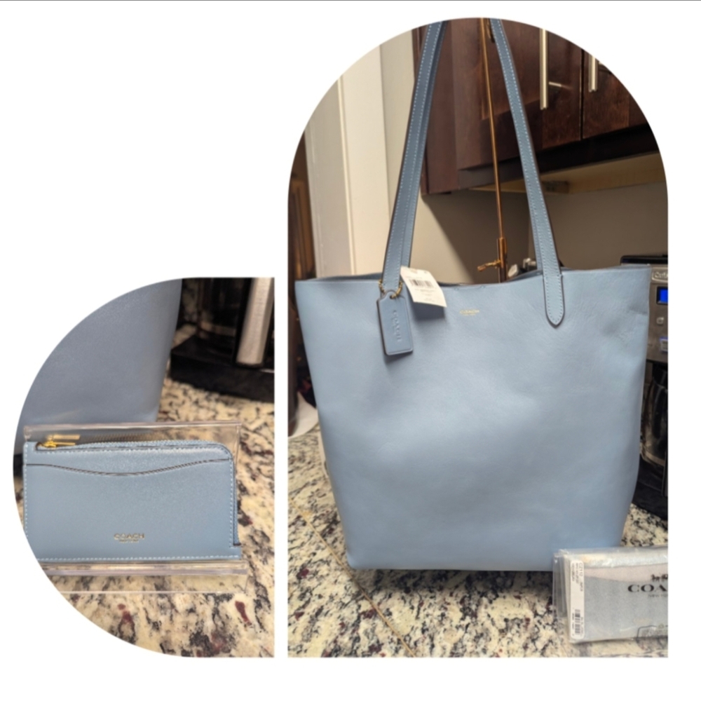 Coach Manhattan Tote and matching Zip wallet in Blue Bell